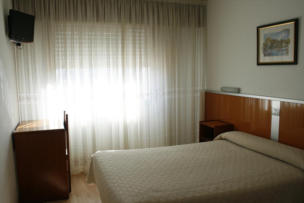 Hostal Liste Station A Coruña Zimmer foto